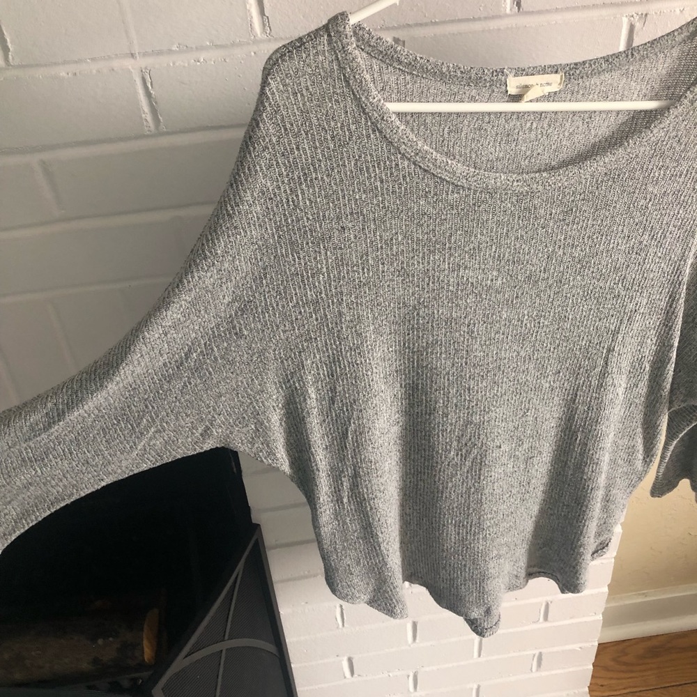 UO Shirt - Picture 4 of 5